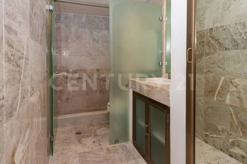 Penthouse A Orilla De Playa De Cancún La Mejor Ubicación En Venta C3921
