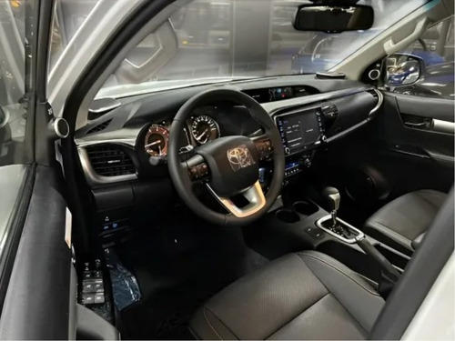 Toyota Hilux 2.8 D-4D TURBO DIESEL CD SRX 4X4 AUTOMÁTICO