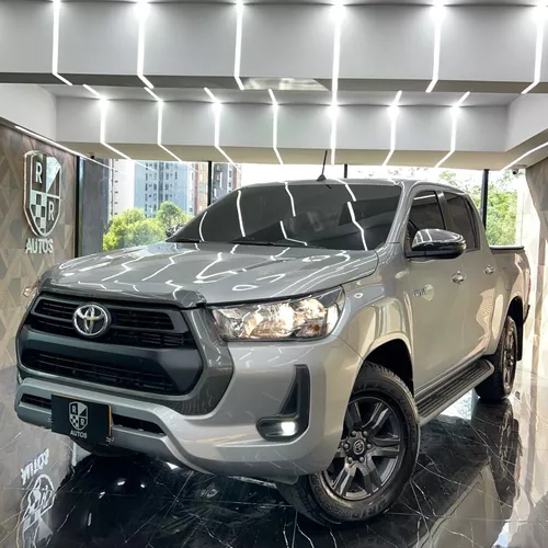 Toyota Hilux 2.4