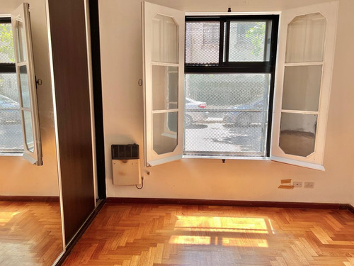 Imagen 13 de 25 de Imperdible Casa Hecha A Nuevo Con Terraza Propia A Cinco Cuadras Del Centro De Martinez.
