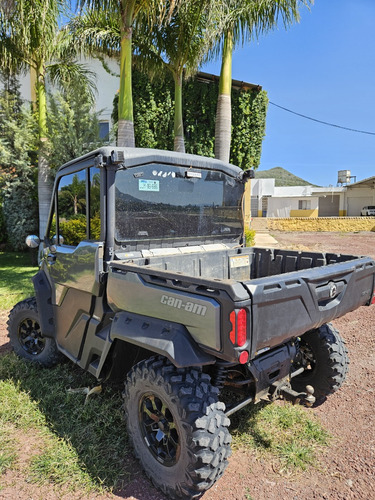Canam Defender