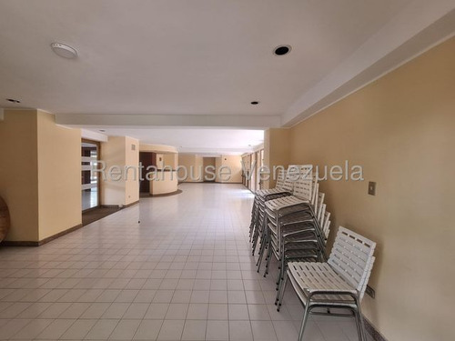 Bello Y Amplio Apartamento En Alquiler En Santa Eduvigis