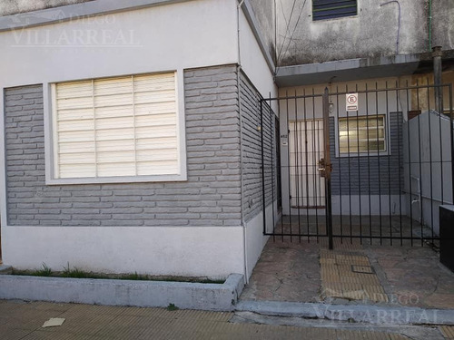 Imagen 1 de 12 de Ph - 2 Amb - Al Frente - Permuta - Morón - Venta - Patio - Departamento - Planta Baja