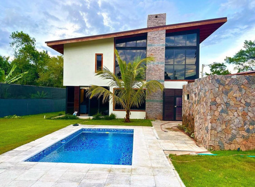 Villa De Venta En Jarabacoa 