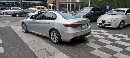 Alfa Romeo Giulia 2.0 280cv Veloce