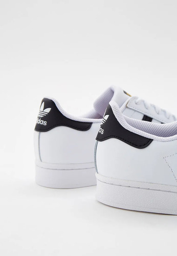 Tenis Superstar Concha Clasicos Blanco Unisex 25mx, Caja adidas Azul (Usado)