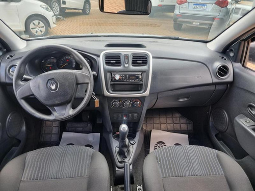 Renault Sandero Auth 10