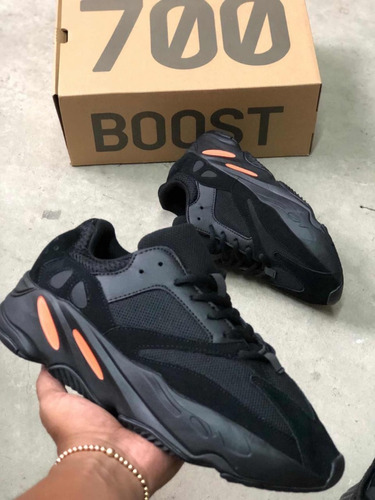 yeezy 700 caja