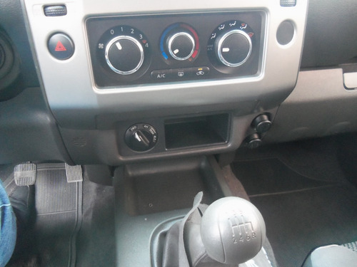 Nissan Frontier 2.5 S Cab. Dupla 4x4 4p