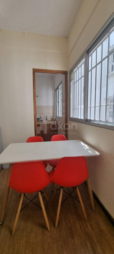 Imagen 16 de 21 de Alquiler De Oficina De Categoria En Ciudad Vieja