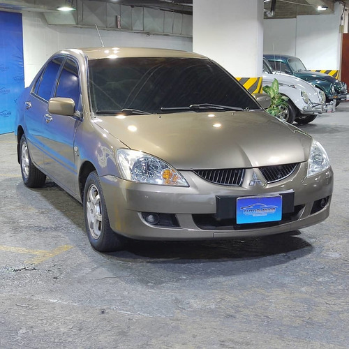 Imagen 3 de 13 de Mitsubishi Lancer Glx Aut Año 2011
