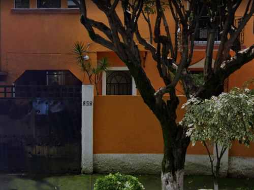 Casa En Venta, En La Del Valle Centro