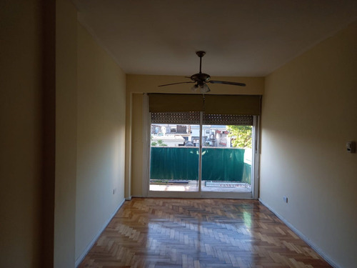 Venta 2 Ambientes Con  Balcon Al Frente 