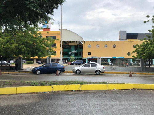 Oportunidad!!! Local Comercial En Venta Paseo Las Industrias 3.500m2 Ubicado En El Primer Piso Del Centro Comercial Paseo Las Industrias - Valencia, Carabobo, Ideal Para Restaurant, Venta Linea Blanca