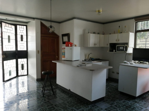 Imagen 2 de 23 de Hermosa Casa Ubicada En San Rafael Abajo De Desamparados