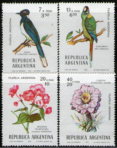 Imagen 1 de 2 de Argentina Serie X 4 Sellos Mint Filatelia Argentina Aves Urraca Y Guacamayo, Flores Begonia Y Cardón Año 1976 