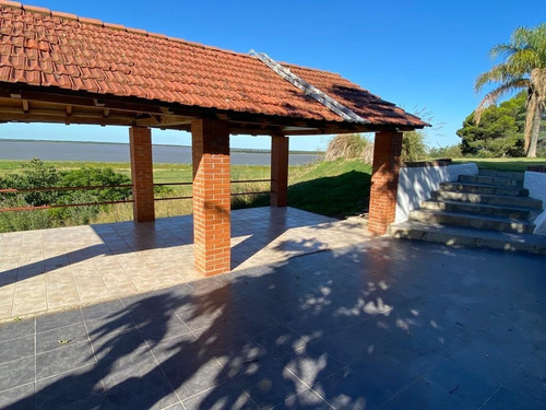 Imagen 7 de 29 de Extensa Casa Quinta Sobre El Rio Paraná