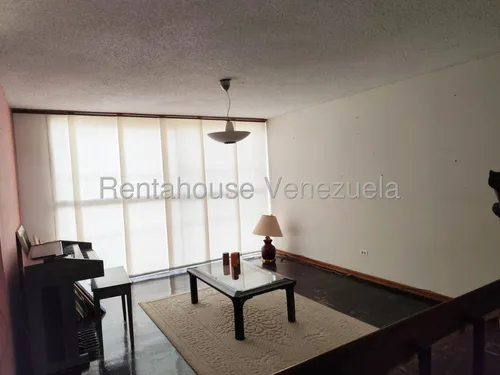 Excelente Townhouse En Venta El Hatillo #25-17948