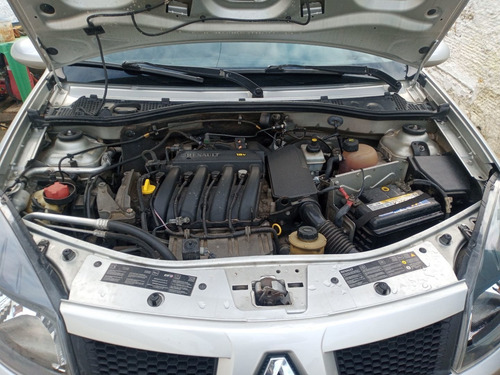 Imagem 11 de 14 de Renault Sandero 2009 1.6 Expression Hi-torque 5p