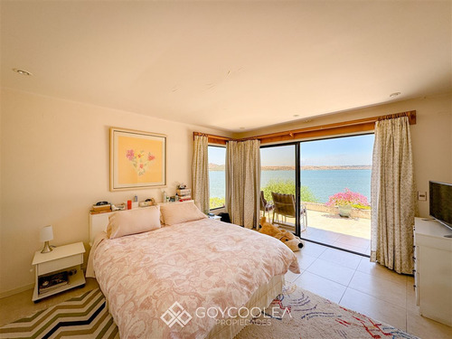 Casa En Venta De 4 Dorm. En Las Cabras