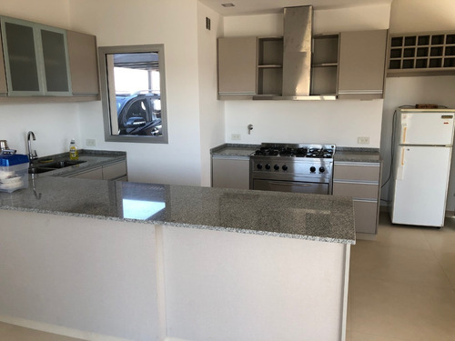 B° El Canton 128 Casa En Venta 3 Dorm Pileta Laguna