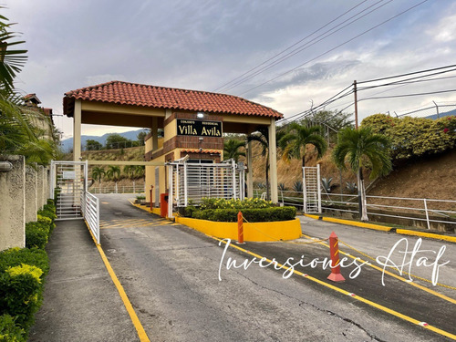 Casa En Venta Guatire, Conjunto Residencial Villa Ávila.