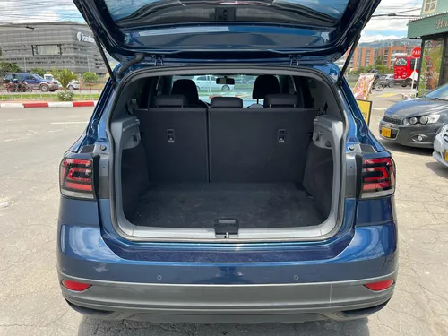 Volkswagen T-Cross Trendline 1.6cc AT AA 4X2