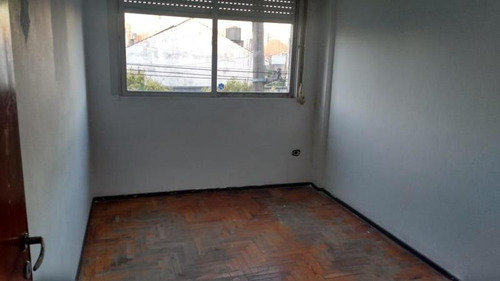Imagen 4 de 12 de Local En Esquina Con Vivienda De 3 Ambientes, 3 Baños, Toilette,7 Despachos.