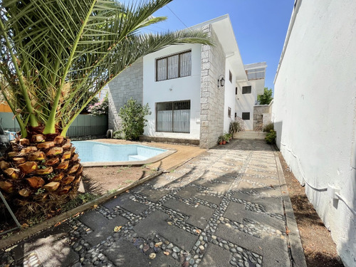 Departamento-casa Con Goce Exclusivo De Terreno En Ñuñoa