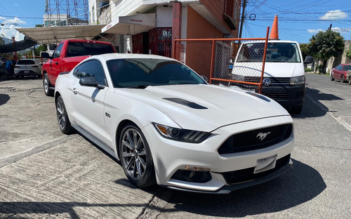 Imagen 6 de 8 de Ford Mustang V8 2017