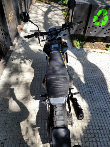 Husqvarna Svartpilen 401