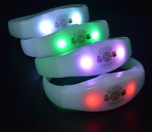 Imagen 4 de 10 de Pulseras Con Luz Led Y Logo Brazaletes Para Fiesta Concierto