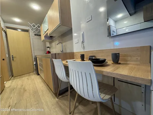 Apartamento En Bosque De Pinos Rah Co: 25-967