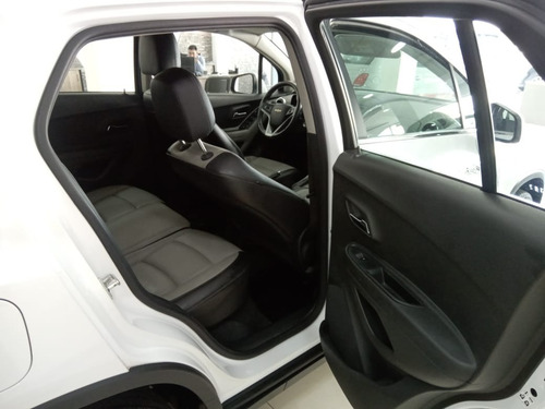 Imagen 8 de 25 de Chevrolet Tracker 1.8 Ltz + Automatica 4x4 2015 83.000km