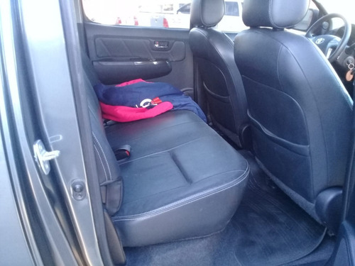 Imagen 9 de 12 de Toyota Hilux 4x4.srv.3.0.aut.c/c.tdi.2015.