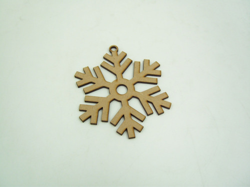 Imagen 7 de 8 de Copos De Nieve Decorativos Mdf Para Árbol Navideño 25 Piezas