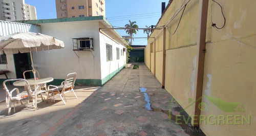 Casa Venta Lecheria  Calle Arismendi - Sujeys Ortiz Evergreen.