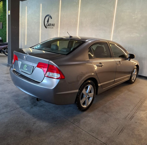 Honda Civic 1.8 Lxs Flex Aut. 4p