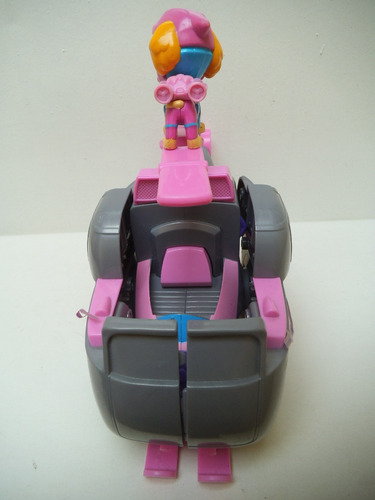 Imagen 3 de 7 de Perro Skye Con Vehiculo Transformable Paw Patrol Spin Master