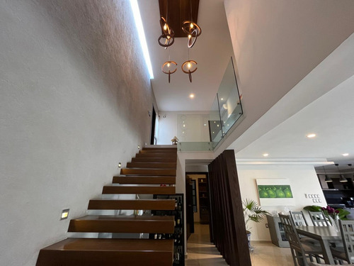 Casa En Venta En Costa De Oro, 4 Recámaras Cada Una Con Baño, Una De Ellas En Planta Baja, Alberca Y Jardín En Boca Del Río, Veracruz