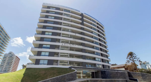 Apartamento En Venta En Torre Esmeralda De 3 Dormitorios , En Punta Del Este