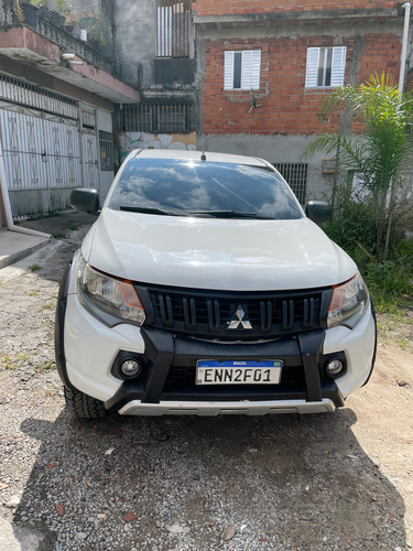 Mitsubishi L200 2.4 Triton Outdoor Glx Cab. Dupla 4x4 4p 6 marchas