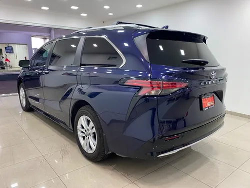 Toyota Sienna 3.5 Limited At