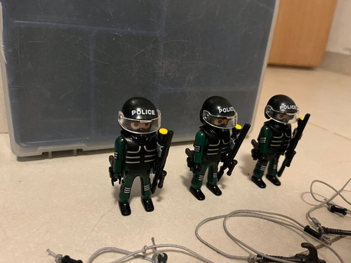 Imagen 3 de 3 de Playmobil Special 4693 Policía Swat X3 + Maletin