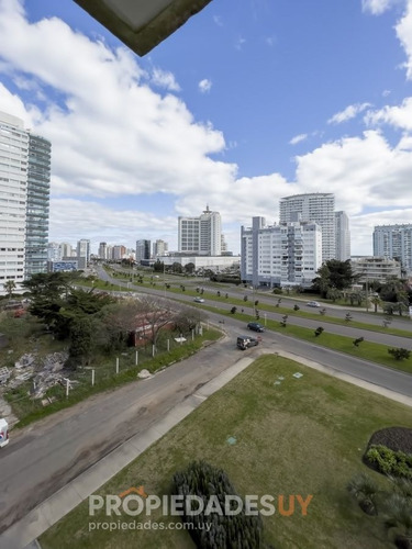 Imagen 7 de 24 de A Estrenar En Punta Del Este 3 Dormitorios Y 4 Baños.