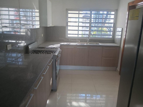 Alquilo Apto En Torre Monarca De El Vergel, 3 Habs. 160 Mts.2, Piso 6, Incluye Linea Blanca