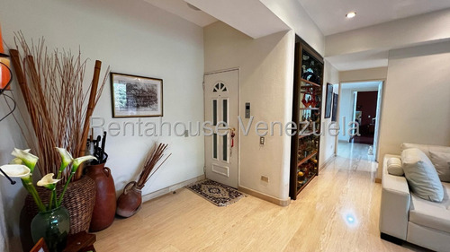 Moderno Apartamento En Conjunto Residencial Premium Ascensor Privado. A/a Central. Cocina Equipada Con Línea Blanca De Alta Calidad.parque Infantil Y Amplias Áreas Verdes. Está En Los Chorros