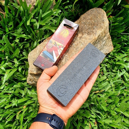 Imagem 8 de 10 de Kit Afiação Faca Strop Couro, Pedra Carborundum, Pasta Polir