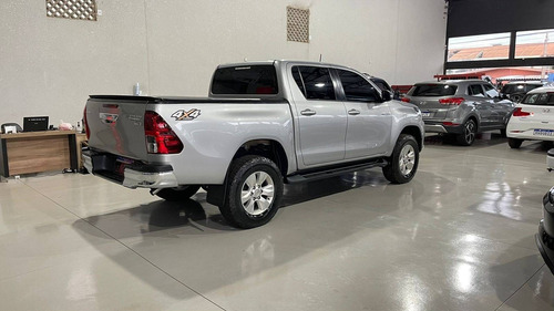 Imagem 5 de 11 de Toyota Hilux 2.8 Srv 4x4 Cd 16v Diesel 4p Automático
