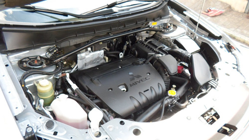Mitsubishi Outlander 2.0 16v Gasolina 4p Automático